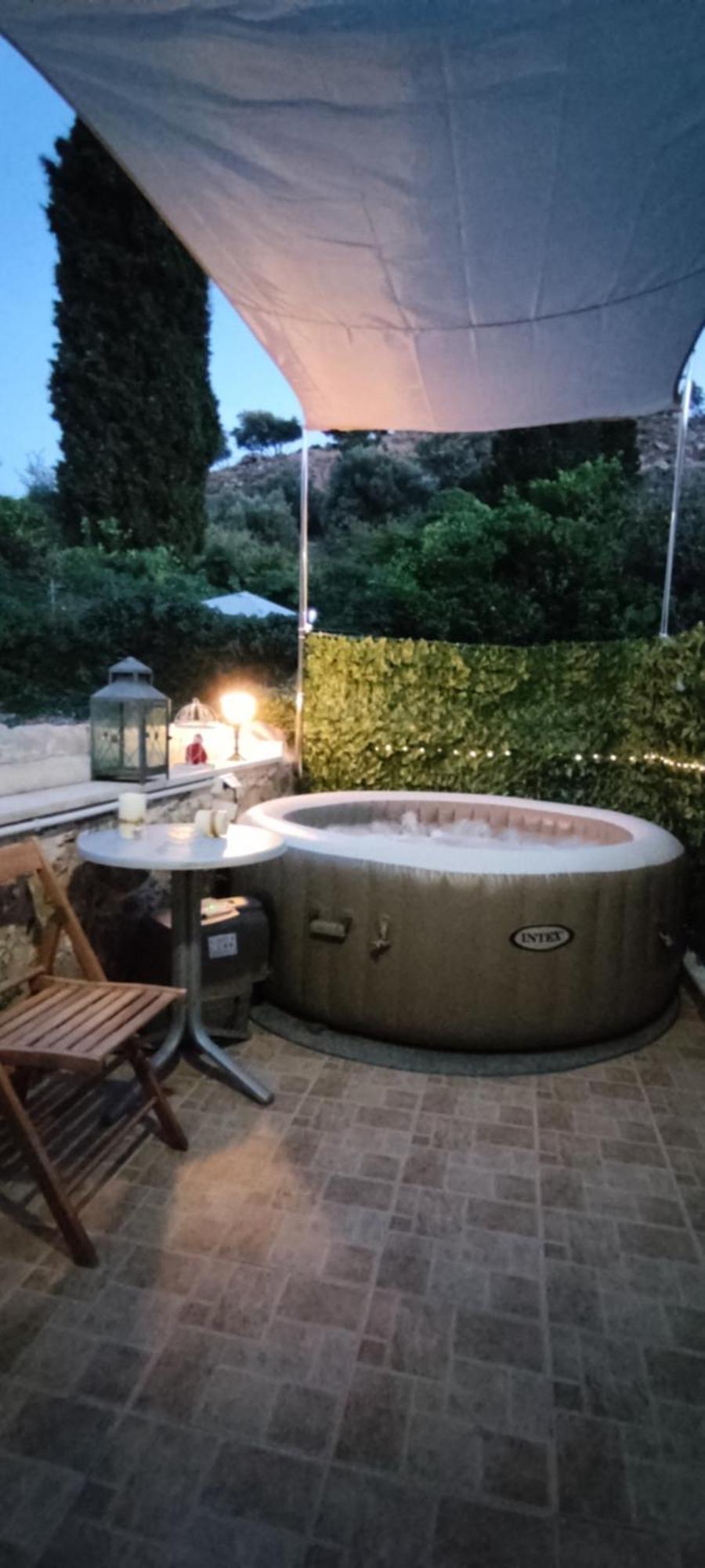 Villa Sofita With Tzakouzi Maroulás Eksteriør billede